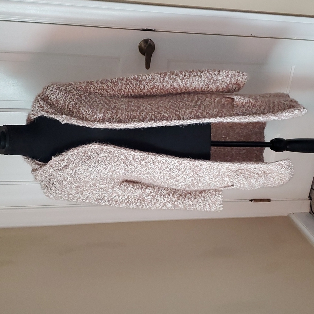 Cardigan sweater